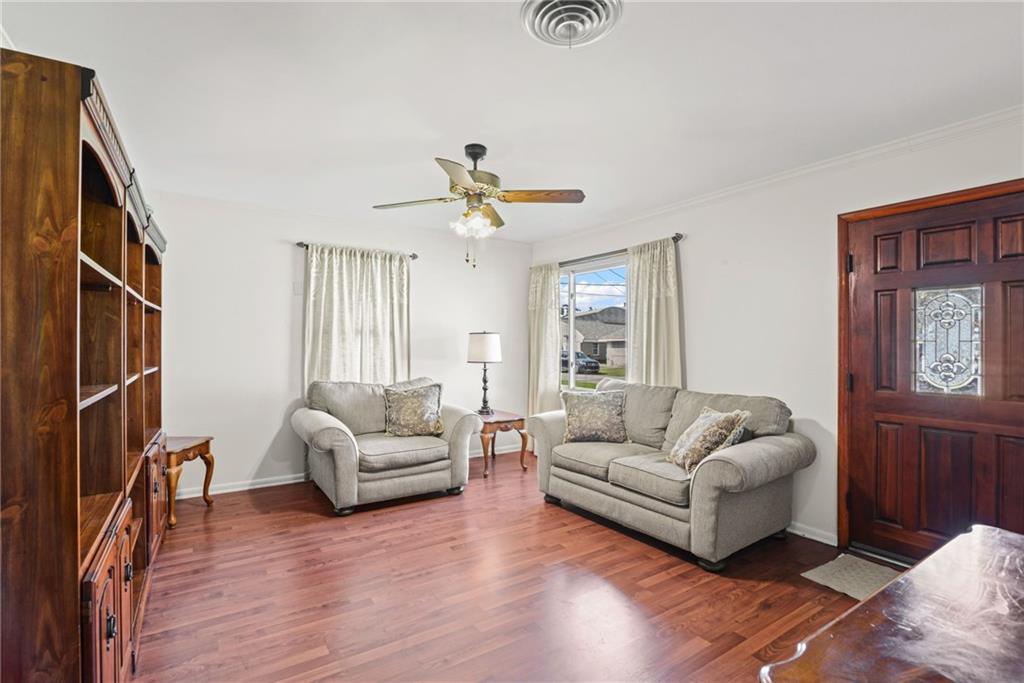 Homes for sale in Gretna, LA | 9 Maple Lane, Gretna, LA 70053 | MLS# NO2527717