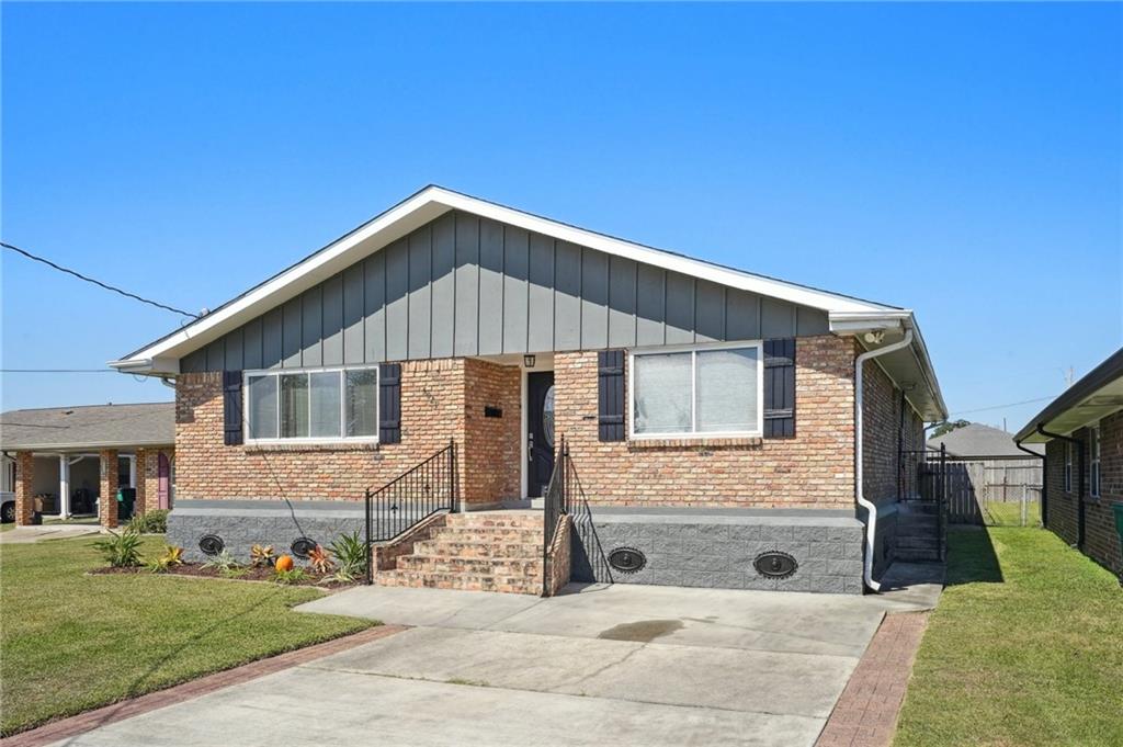 Homes for sale in Metairie, LA | 5021 Newlands Street, Metairie, LA 70006 | MLS# NO2526972