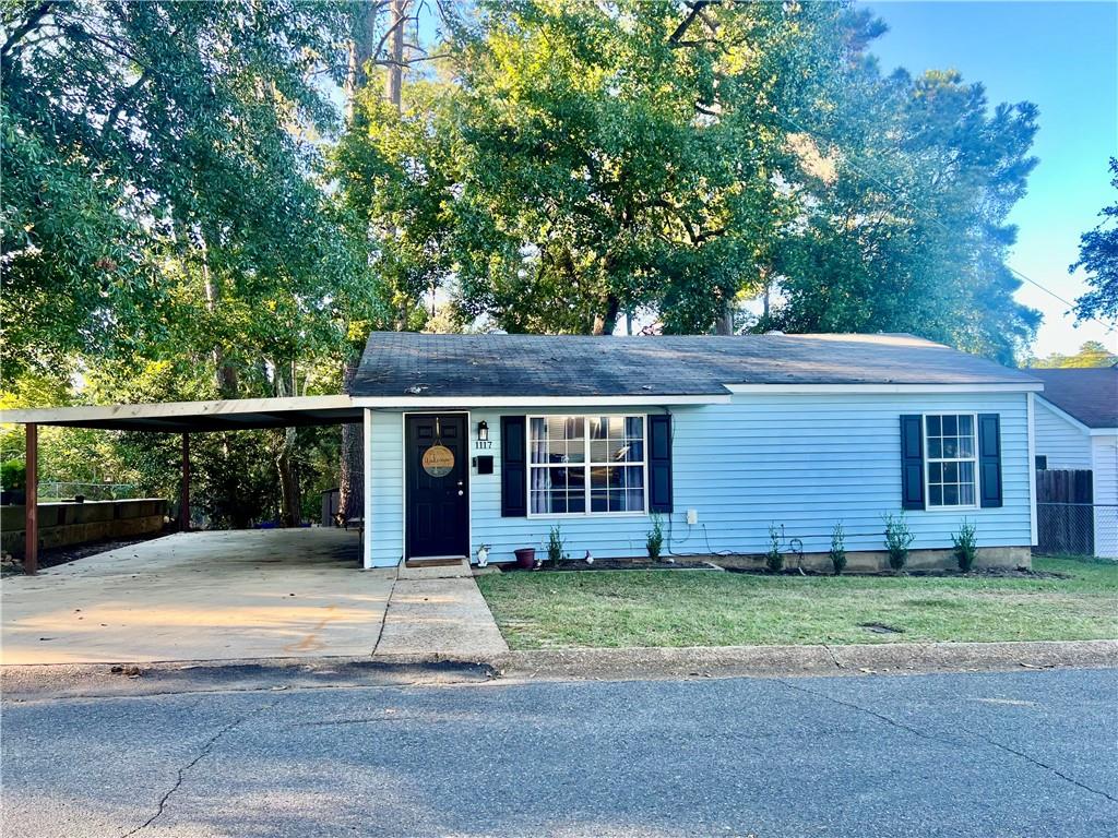 Homes for sale in Pineville, LA | 1117 Milam Street, Pineville, LA 71360 | MLS# CN2527930