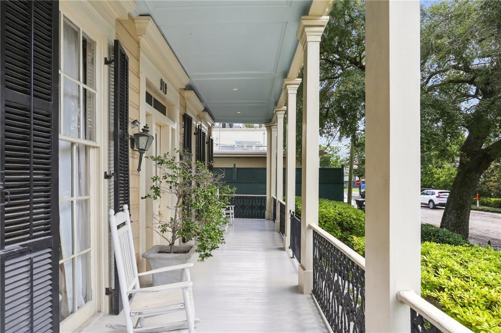 Homes for sale in New Orleans, LA | 919 Robert Street, New Orleans, LA 70115 | MLS# NO2527917