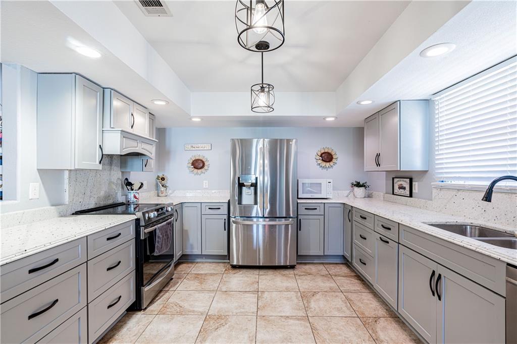 Homes for sale in Laplace, LA | 325 Somerset Street, Laplace, LA 70068 | MLS# NO2527822