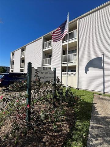Homes for sale in Metairie, LA | 2330 Edenborn Avenue #116, Metairie, LA 70001 | MLS# NO2527731