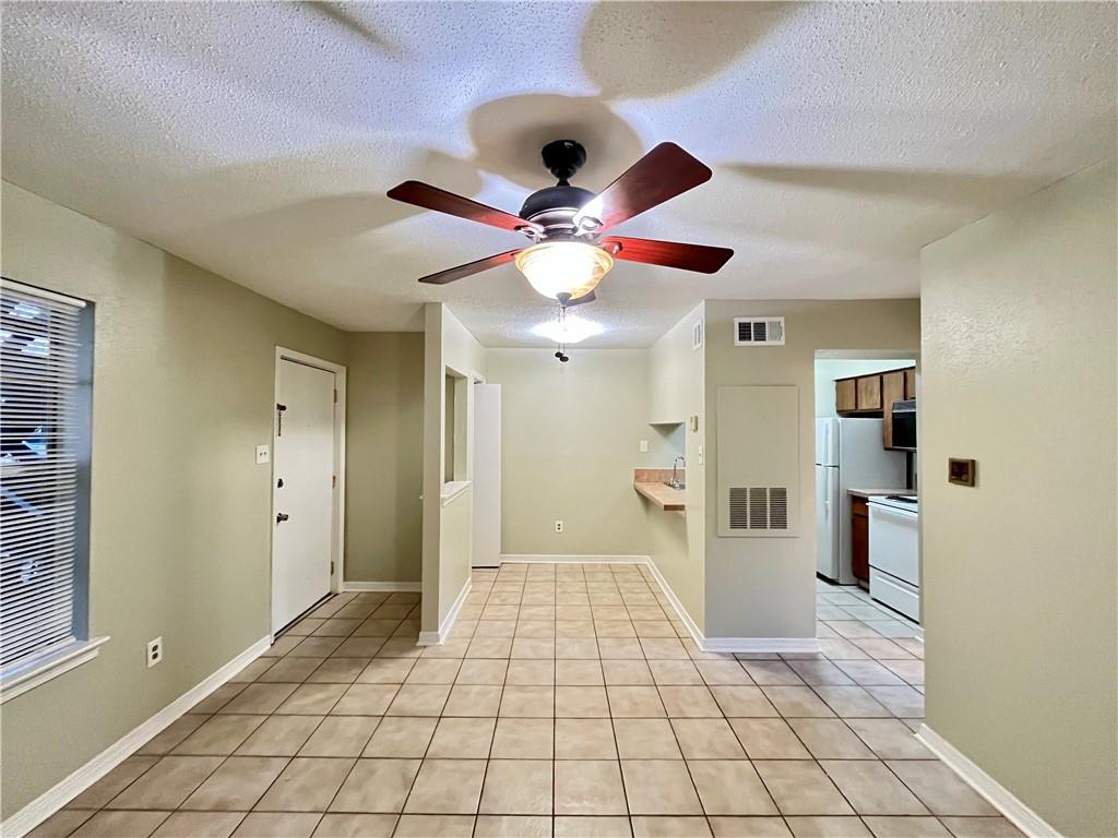 Homes for sale in Metairie, LA | 2330 Edenborn Avenue #116, Metairie, LA 70001 | MLS# NO2527731