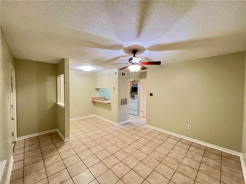 Homes for sale in Metairie, LA | 2330 Edenborn Avenue #116, Metairie, LA 70001 | MLS# NO2527731