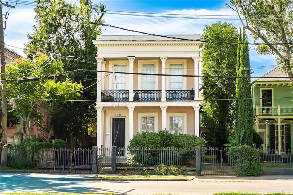 Homes for sale in New Orleans, LA | 1524 Euterpe Street #1-A, New Orleans, LA 70130 | MLS# NO2528082