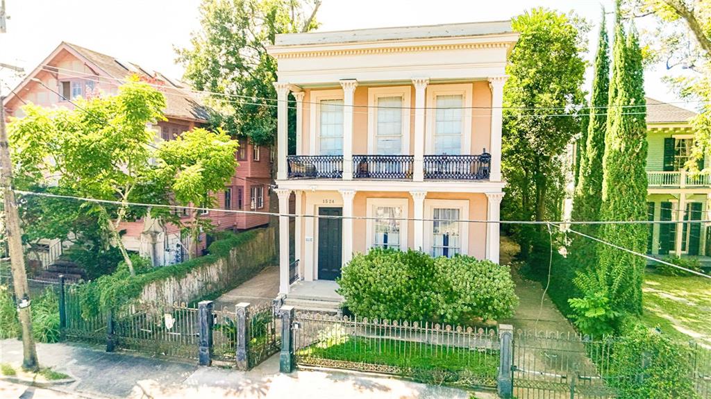 Homes for sale in New Orleans, LA | 1524 Euterpe Street #1-A, New Orleans, LA 70130 | MLS# NO2528082