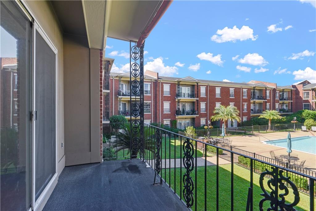 Homes for sale in Metairie, LA | 501 Rue St Peter Street #207, Metairie, LA 70005 | MLS# NO2527978