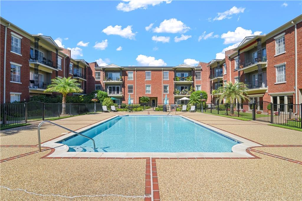 Homes for sale in Metairie, LA | 501 Rue St Peter Street #207, Metairie, LA 70005 | MLS# NO2527978