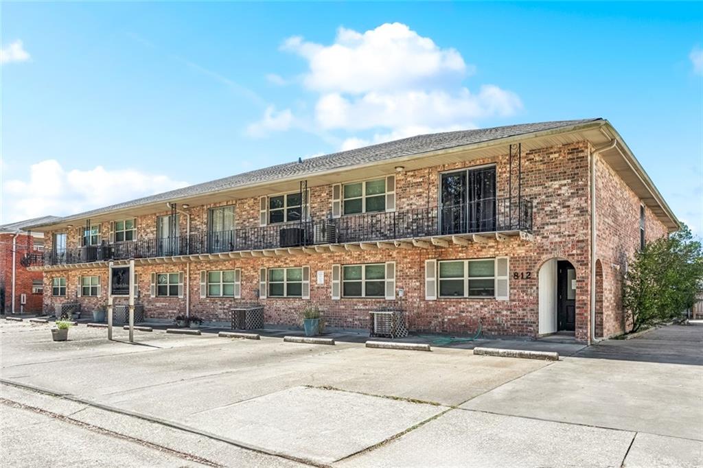 Homes for sale in Metairie, LA | 812 Martin Behrman Avenue #G, Metairie, LA 70005 | MLS# NO2530108