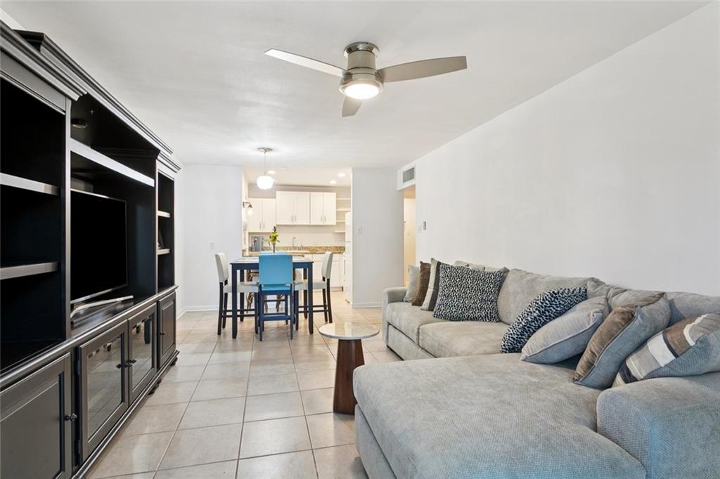 Homes for sale in Metairie, LA | 812 Martin Behrman Avenue #G, Metairie, LA 70005 | MLS# NO2530108