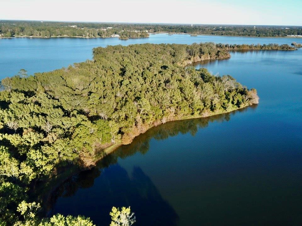 Homes for sale in Natchitoches, LA | 400 Peninsula Dr, Natchitoches, LA 71457 | MLS# CN2530183