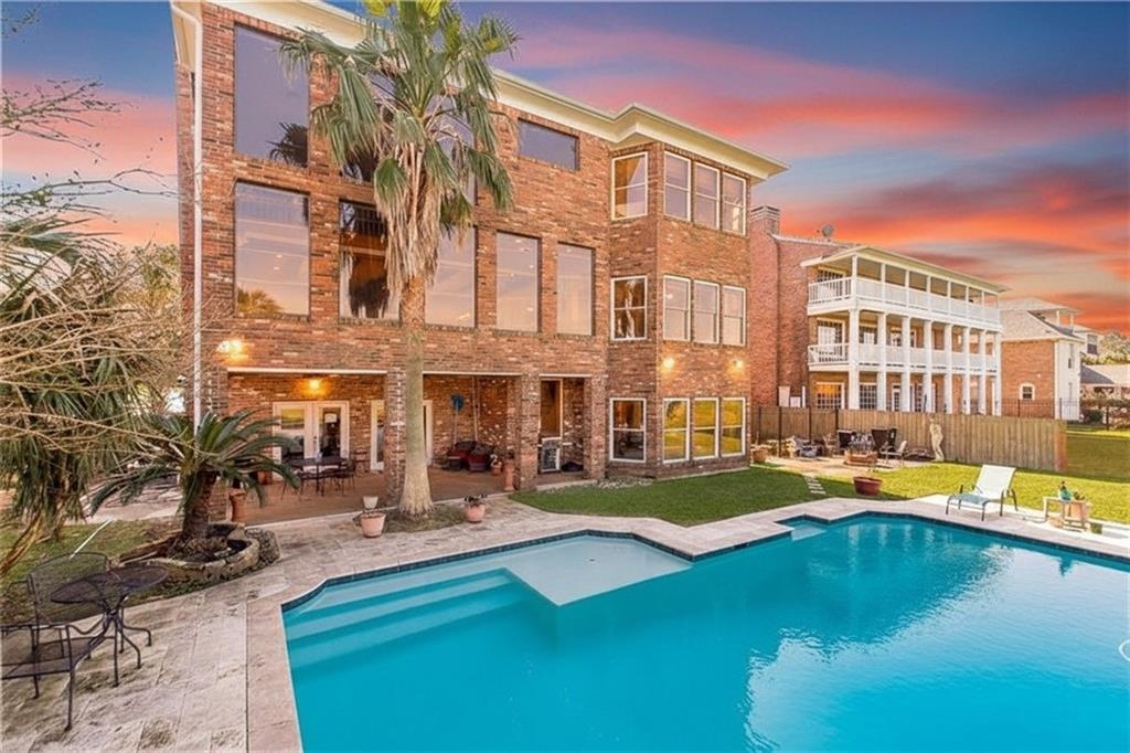 Homes for sale in Kenner, LA | 28 Mesa Street, Kenner, LA 70065 | MLS# NO2530439