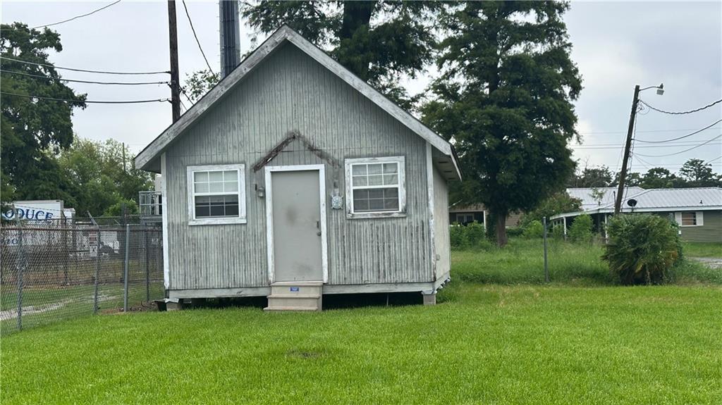 Homes for sale in Westwego, LA | 227 Laroussini Street, Westwego, LA 70094 | MLS# NO2530363