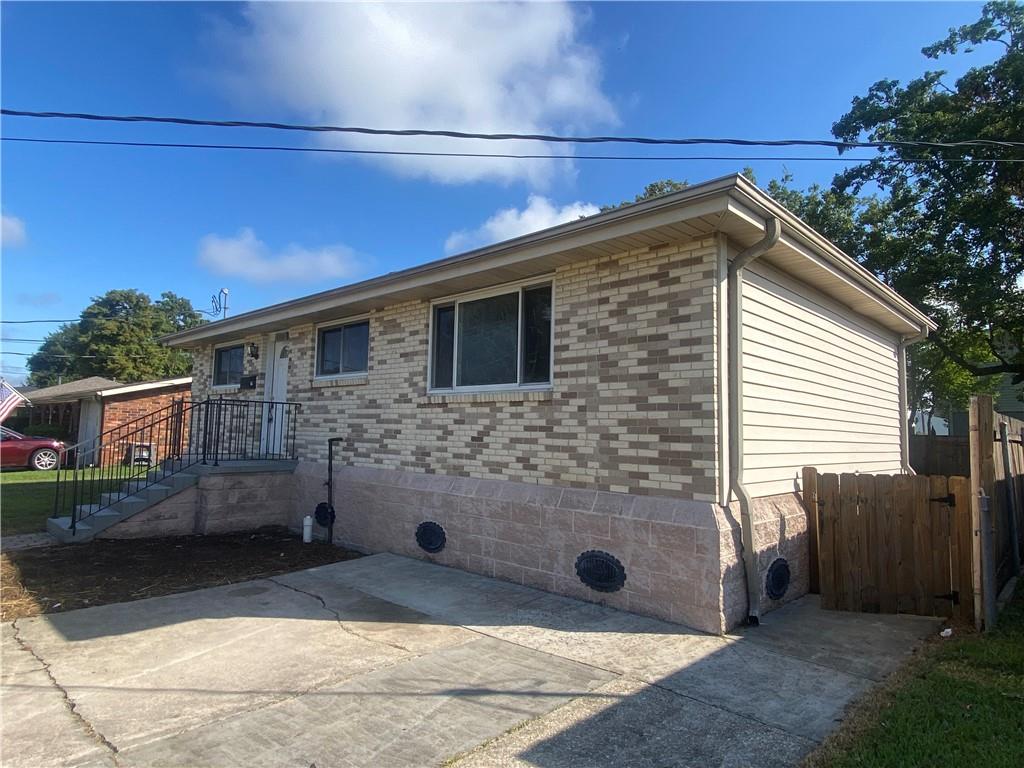 Homes for sale in Harahan, LA | 1301 Generes Dr, Harahan, LA 70123 | MLS# NO2530503