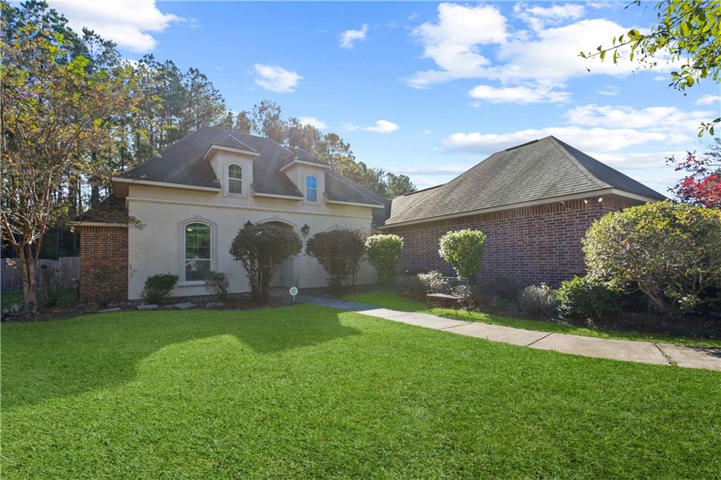 Homes for sale in Covington, LA | 201 Acadia Park Dr, Covington, LA 70435 | MLS# NO2530242