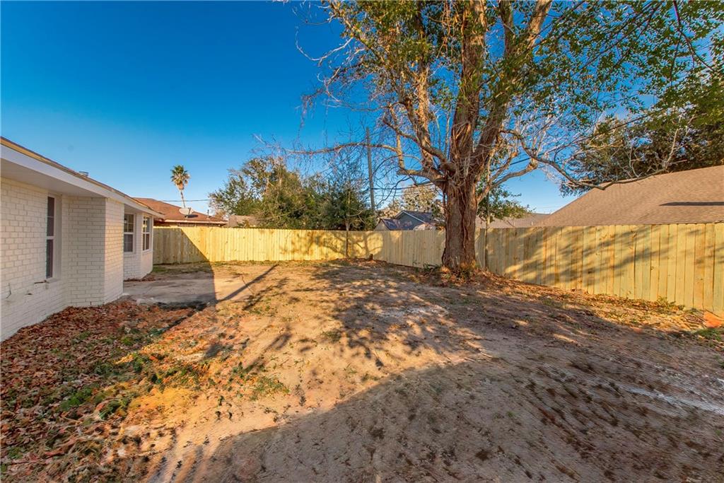 Homes for sale in Laplace, LA | 1604 Williamsburg Dr, Laplace, LA 70068 | MLS# NO2530301