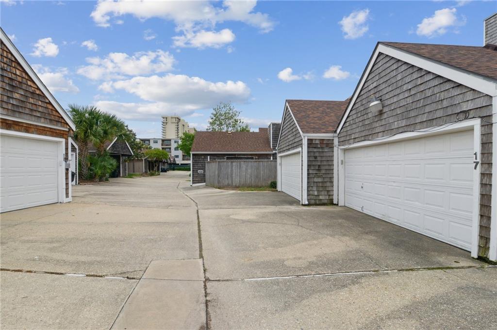 Homes for sale in New Orleans, LA | 17 Spinnaker Lane, New Orleans, LA 70124 | MLS# NO2530699