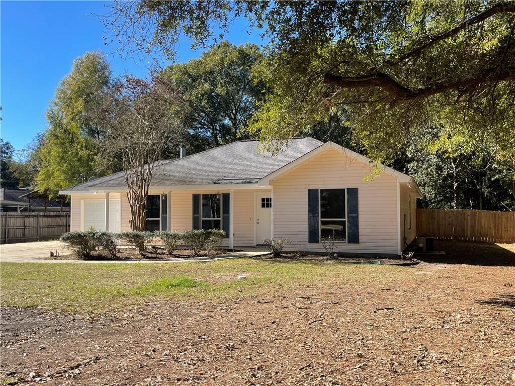 Homes for sale in Slidell, LA | 173 Lark Street, Slidell, LA 70460 | MLS# NO2530997