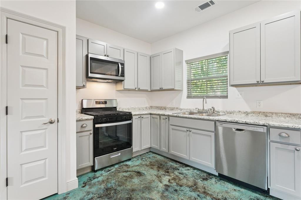 Homes for sale in Bogalusa, LA | 813 Pine Street, Bogalusa, LA 70427 | MLS# NO2529779