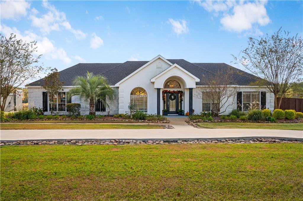 Homes for sale in Pineville, LA | 39 Bass Road, Pineville, LA 71360 | MLS# CN2531077