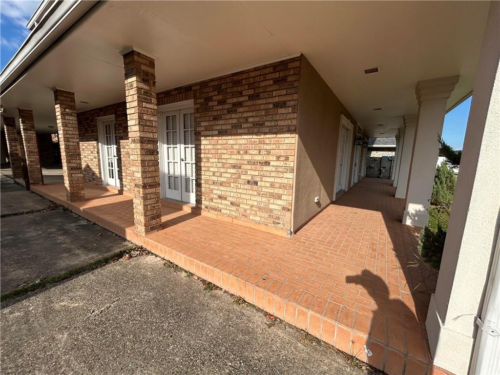 Homes for sale in Violet, LA | 2816 Oak Dr, Violet, LA 70092 | MLS# NO2531228