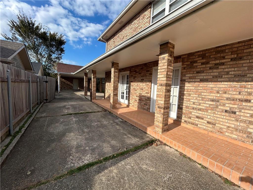 Homes for sale in Violet, LA | 2816 Oak Dr, Violet, LA 70092 | MLS# NO2531228