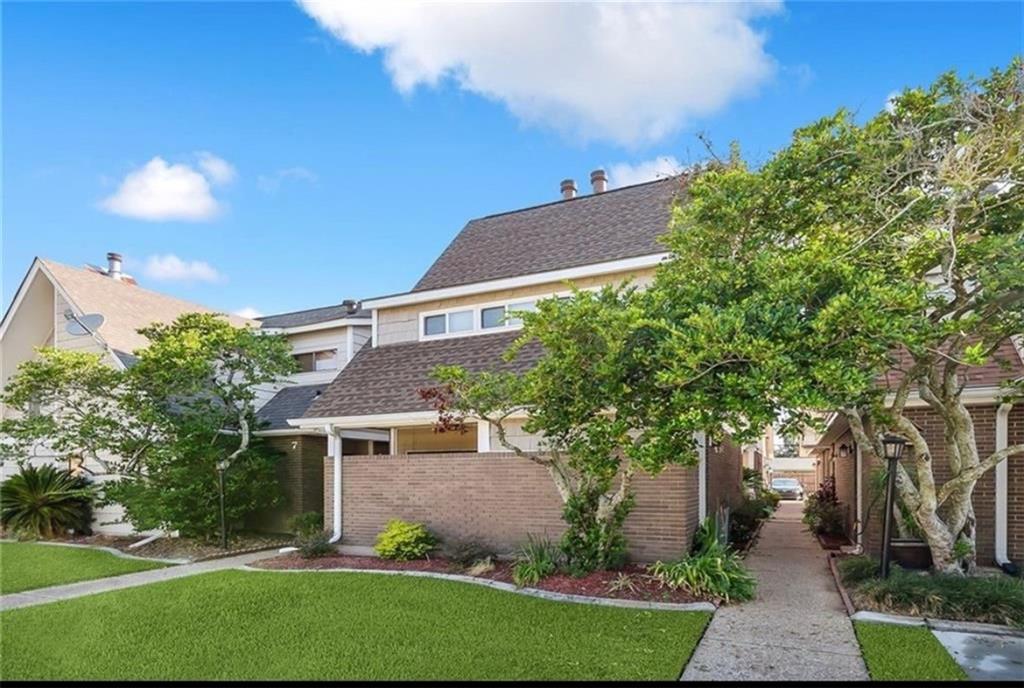 Homes for sale in Destrehan, LA | 9 Brandon Hall Dr #B, Destrehan, LA 70047 | MLS# NO2531075