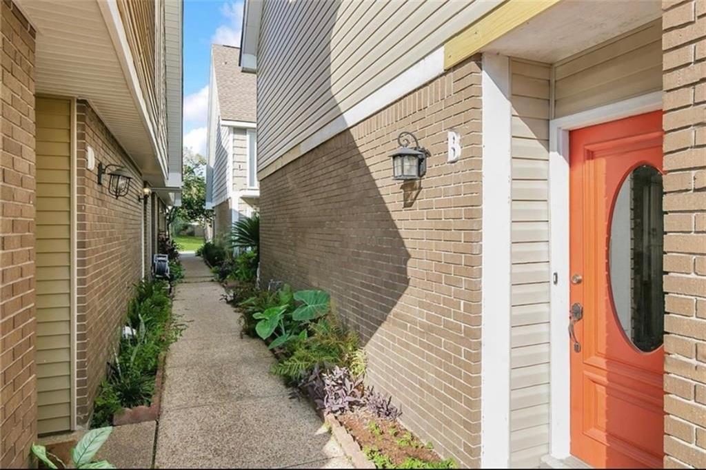 Homes for sale in Destrehan, LA | 9 Brandon Hall Dr #B, Destrehan, LA 70047 | MLS# NO2531075