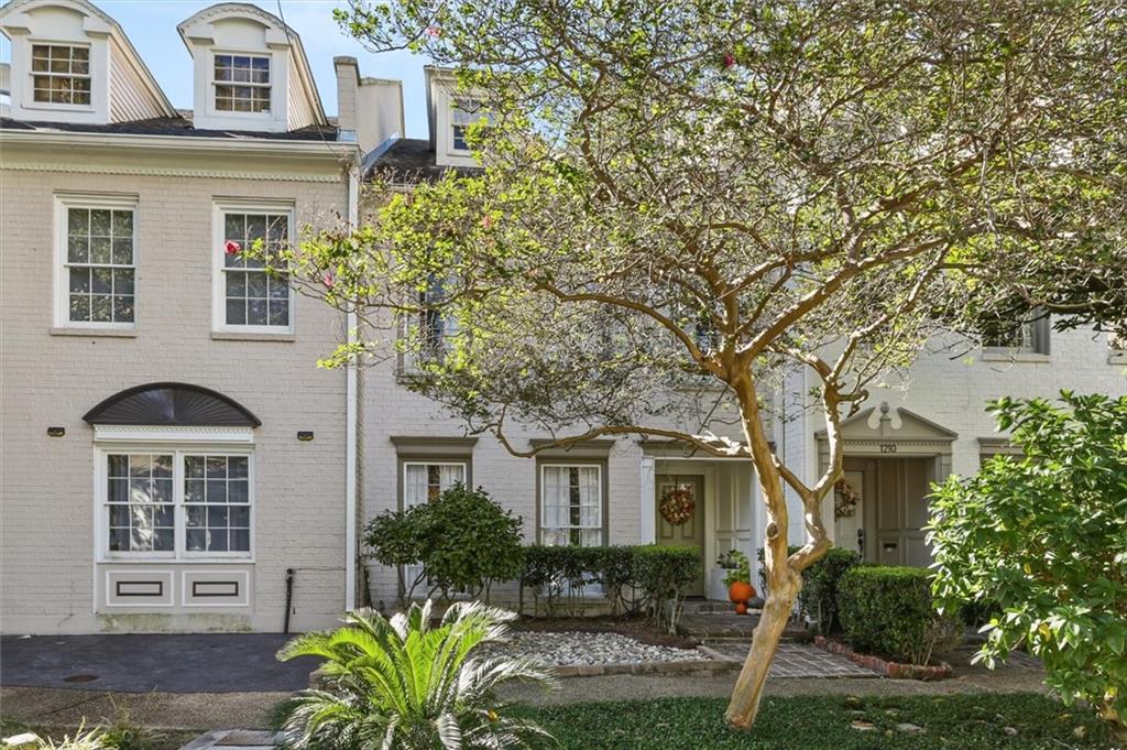 Homes for sale in New Orleans, LA | 1208 Aline Street, New Orleans, LA 70115 | MLS# NO2531252