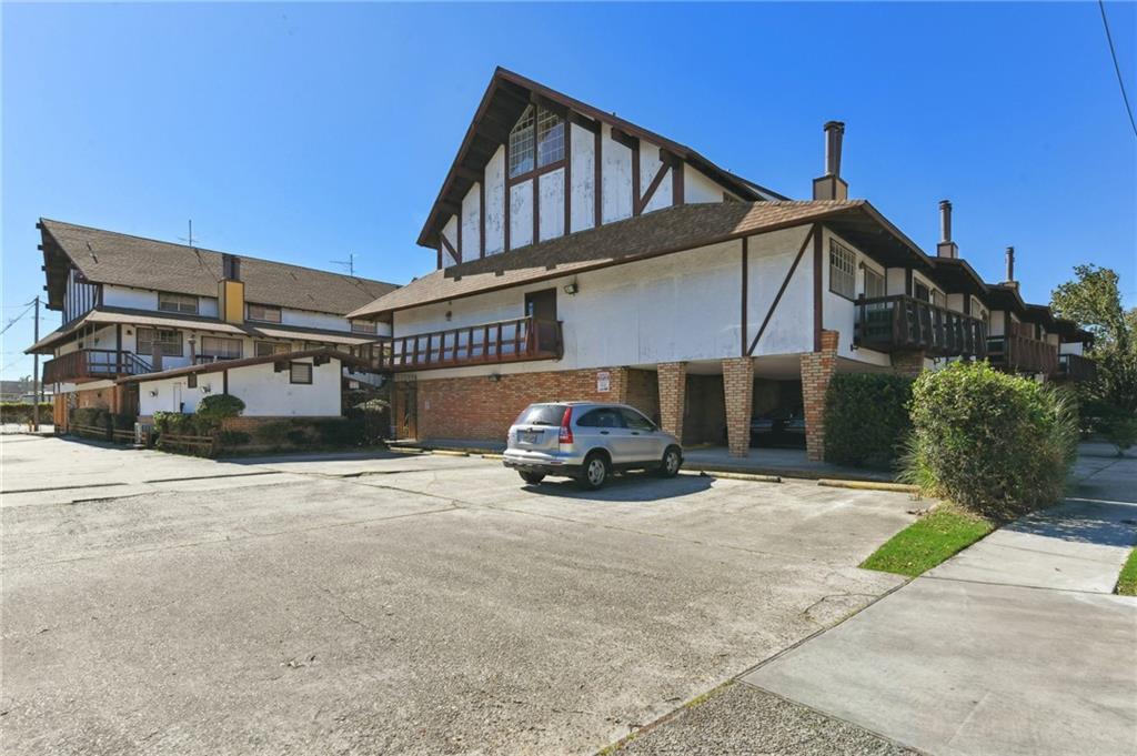 Homes for sale in Metairie, LA | 2305 Cleary Avenue #209, Metairie, LA 70001 | MLS# NO2530935