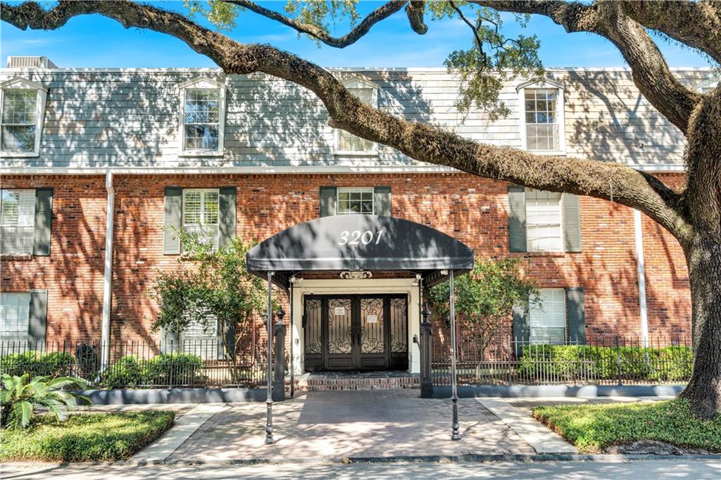 Homes for sale in New Orleans, LA | 3201 St Charles Avenue #313, New Orleans, LA 70115 | MLS# NO2531724