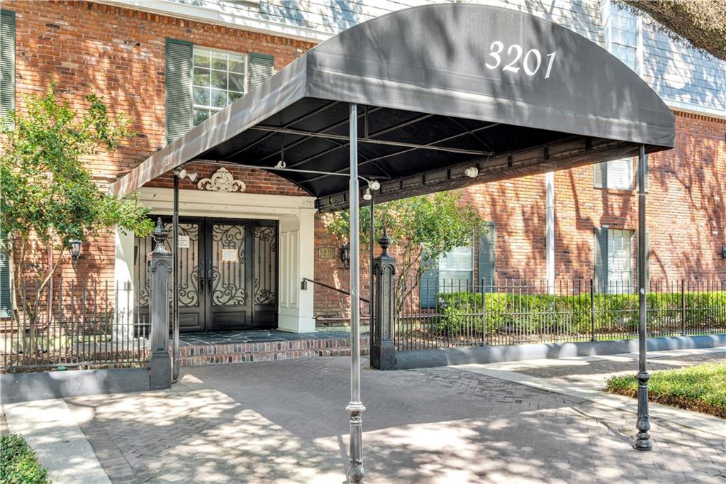 Homes for sale in New Orleans, LA | 3201 St Charles Avenue #313, New Orleans, LA 70115 | MLS# NO2531724