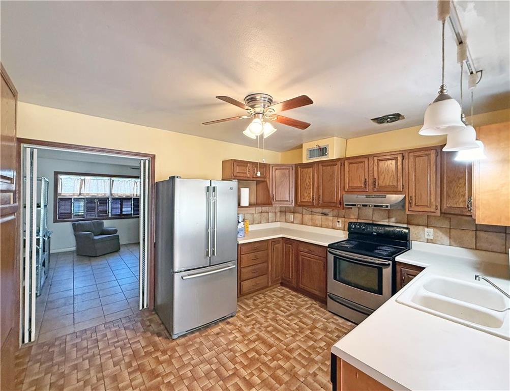 Homes for sale in River Ridge, LA | 10144 Stephen Dr, River Ridge, LA 70123 | MLS# NO2531694