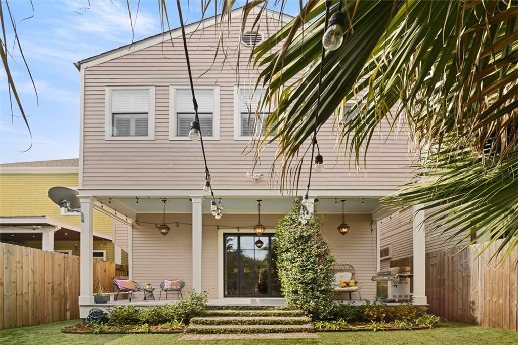 Homes for sale in New Orleans, LA | 927 Valence Street, New Orleans, LA 70115 | MLS# NO2529684