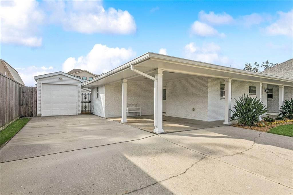 Homes for sale in Metairie, LA | 1434 Pier Avenue, Metairie, LA 70005 | MLS# NO2531248