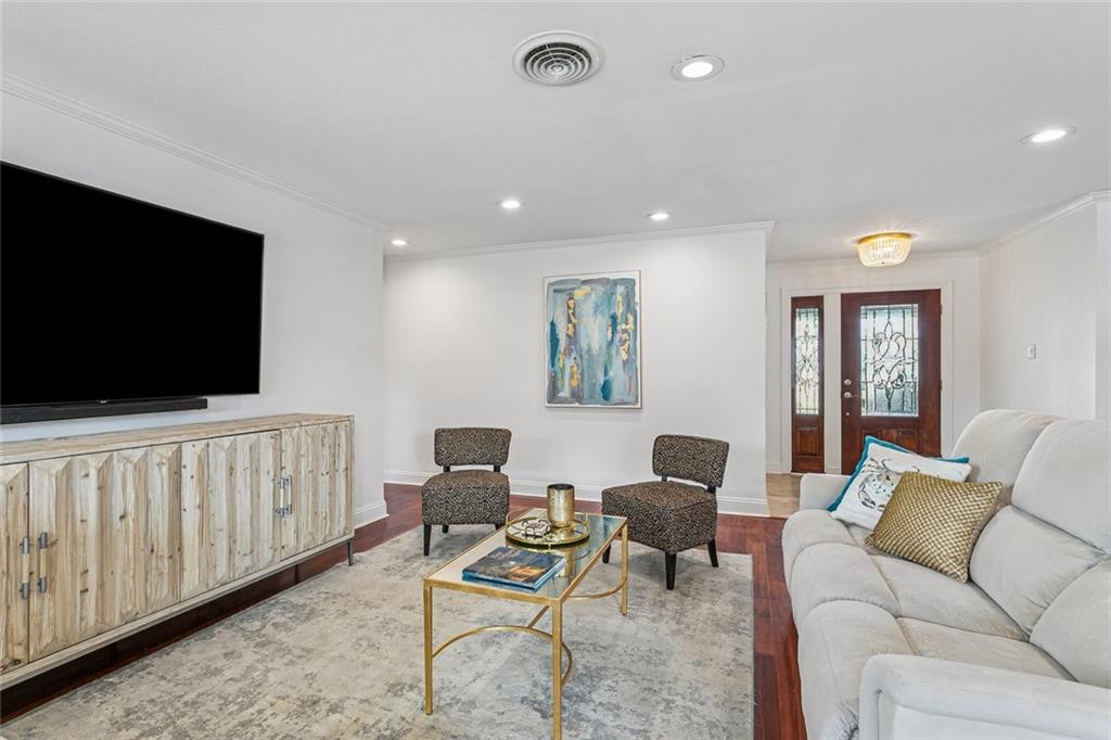 Homes for sale in Metairie, LA | 1434 Pier Avenue, Metairie, LA 70005 | MLS# NO2531248