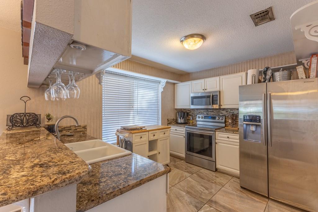 Homes for sale in Gretna, LA | 1401 Drake Lane, Gretna, LA 70056 | MLS# NO2532064