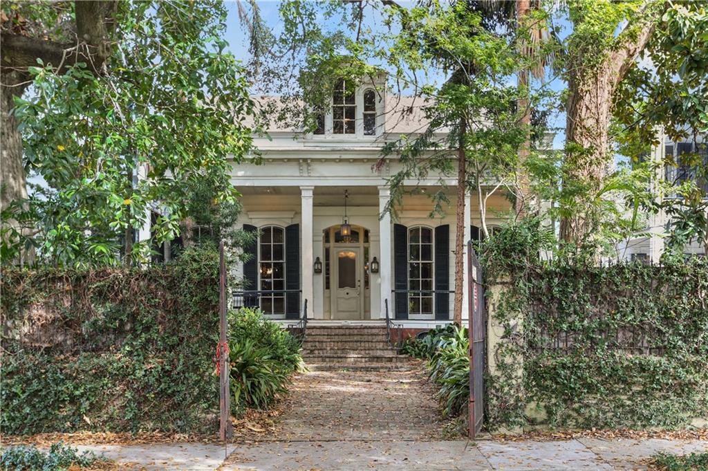 Homes for sale in New Orleans, LA | 1433 St Mary Street, New Orleans, LA 70130 | MLS# NO2532156