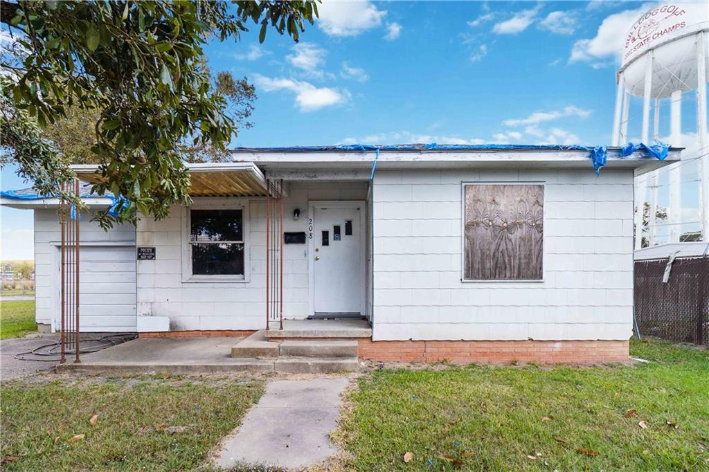 Homes for sale in Jennings, LA | 208 S Main Street, Jennings, LA 70546 | MLS# NO2532252