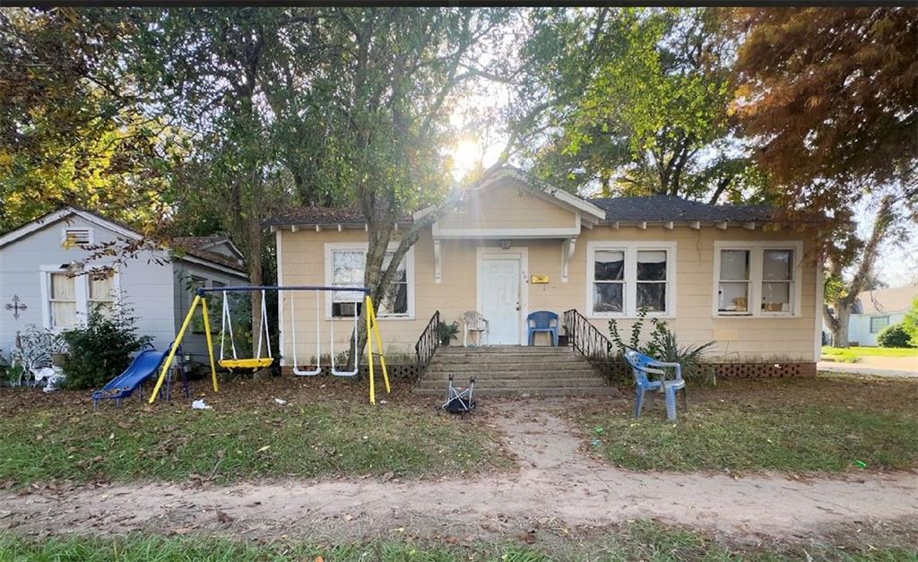 Homes for sale in Alexandria, LA | 504 Chester Street Street, Alexandria, LA 71301 | MLS# CN2532235