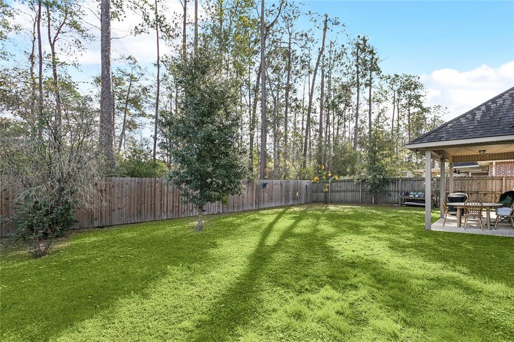 Homes for sale in Pearl River, LA | 1092 Berkshire Dr, Pearl River, LA 70452 | MLS# NO2532592