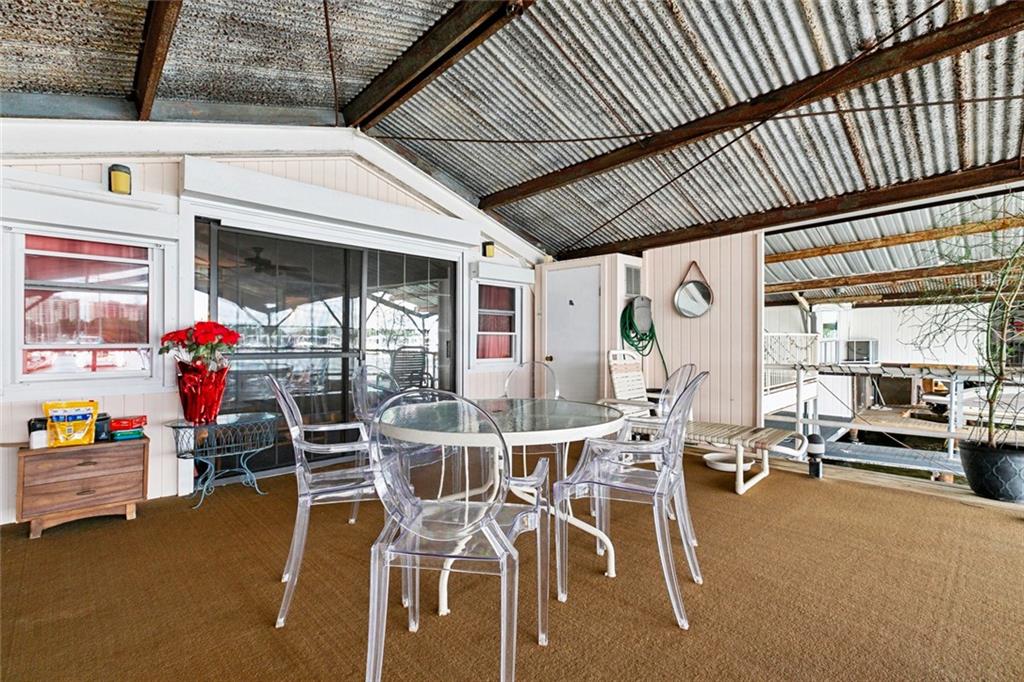 Homes for sale in New Orleans, LA | 8004 Breakwater Dr, New Orleans, LA 70124 | MLS# NO2532691