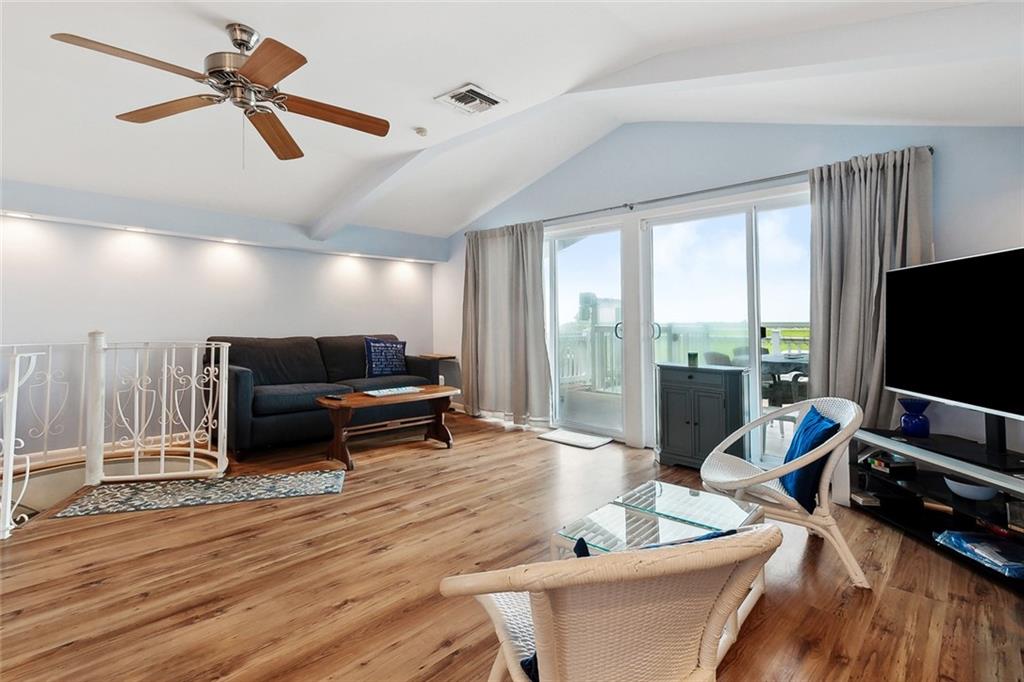 Homes for sale in New Orleans, LA | 8004 Breakwater Dr, New Orleans, LA 70124 | MLS# NO2532691