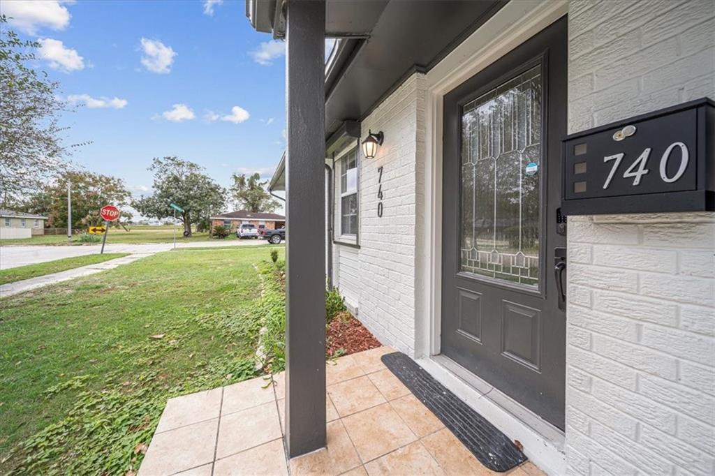 Homes for sale in Gretna, LA | 740 Willowbrook Dr, Gretna, LA 70056 | MLS# NO2532756