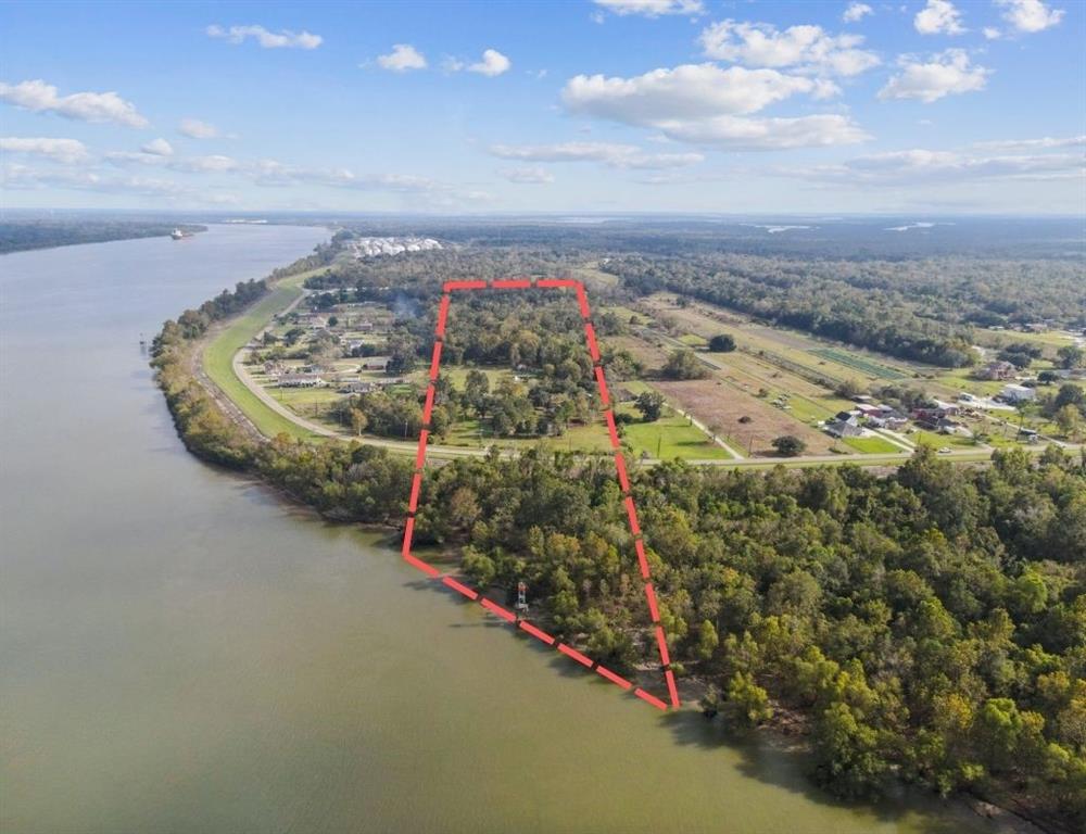 Homes for sale in Braithwaite, LA | 3019 English Turn Road, Braithwaite, LA 70040 | MLS# NO2532867