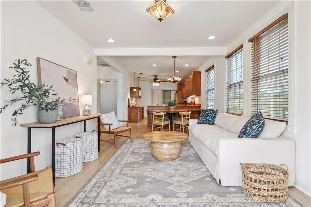 Homes for sale in New Orleans, LA | 5496 Hawthorne Pl, New Orleans, LA 70124 | MLS# NO2532870