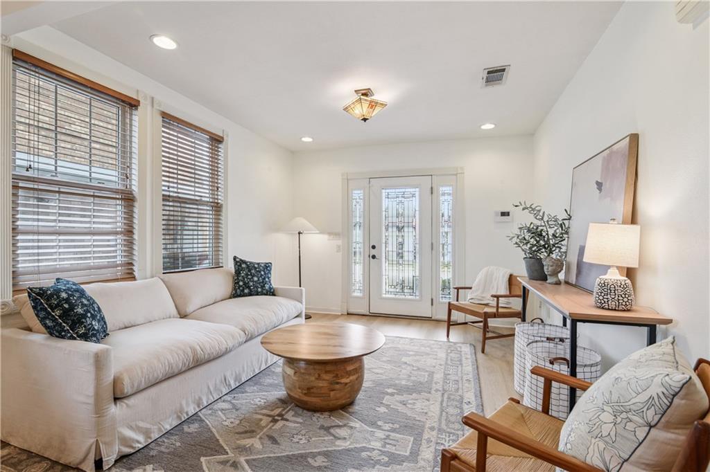 Homes for sale in New Orleans, LA | 5496 Hawthorne Pl, New Orleans, LA 70124 | MLS# NO2532870