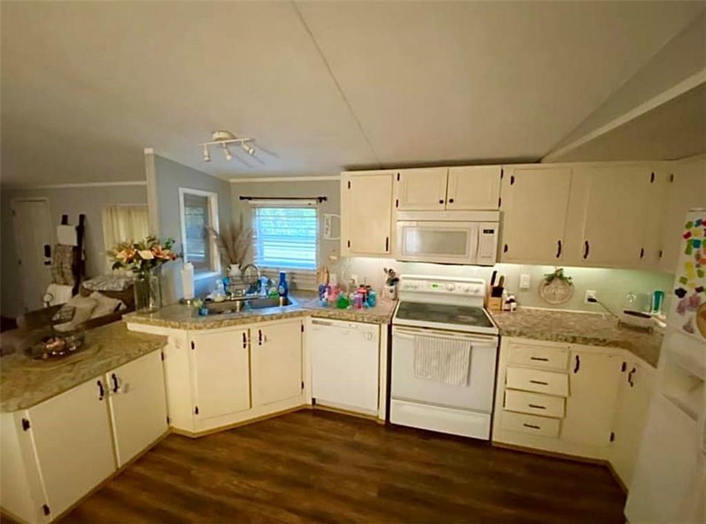 Homes for sale in Pineville, LA | 6911 Springhill Road, Pineville, LA 71360 | MLS# CN2533002