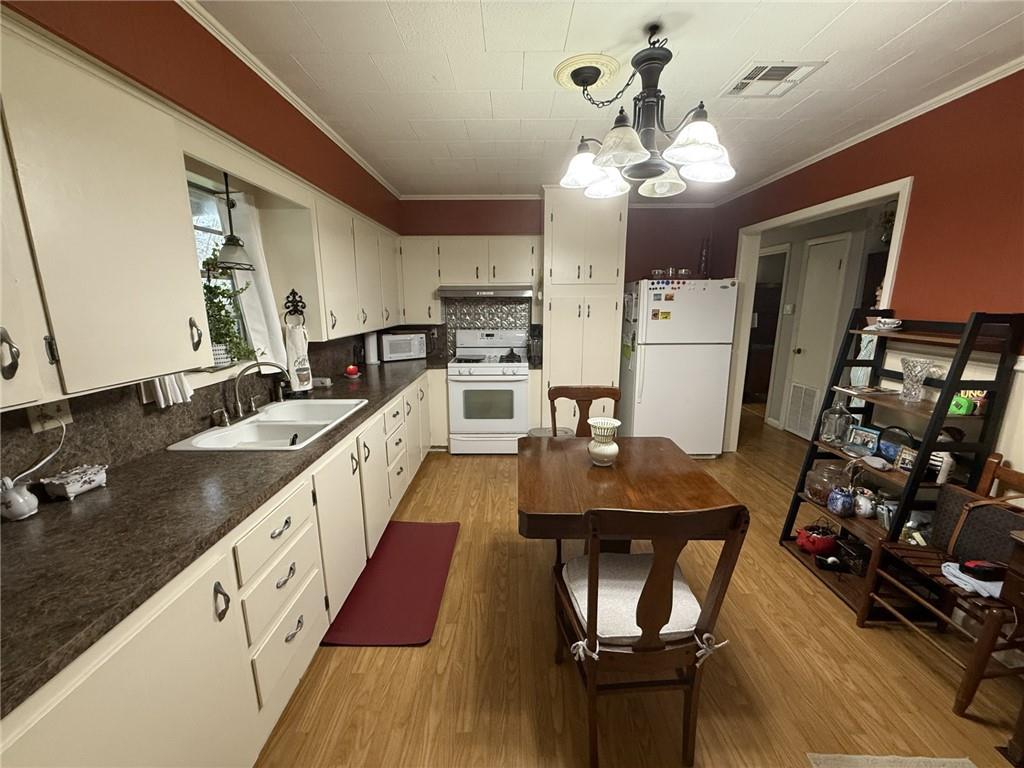 Homes for sale in Ville Platte, LA | 841 Louisiana Avenue, Ville Platte, LA 70586 | MLS# CN2533177