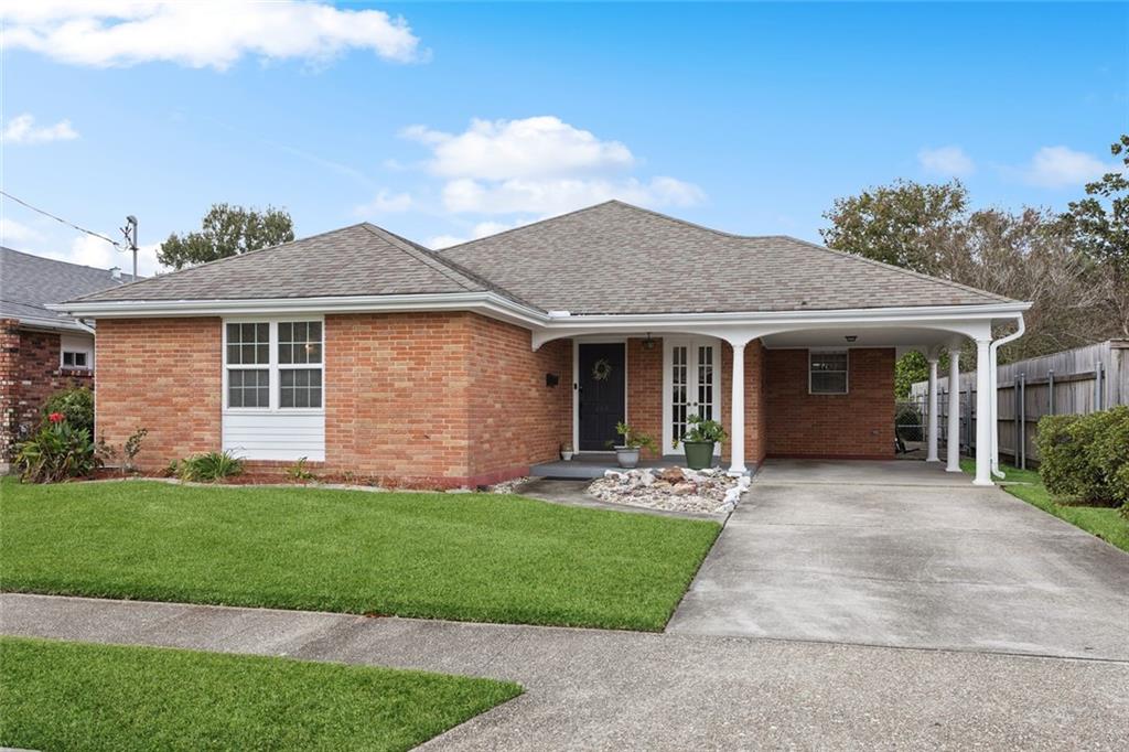 Homes for sale in Metairie, LA | 804 W William David Parkway, Metairie, LA 70005 | MLS# NO2532978